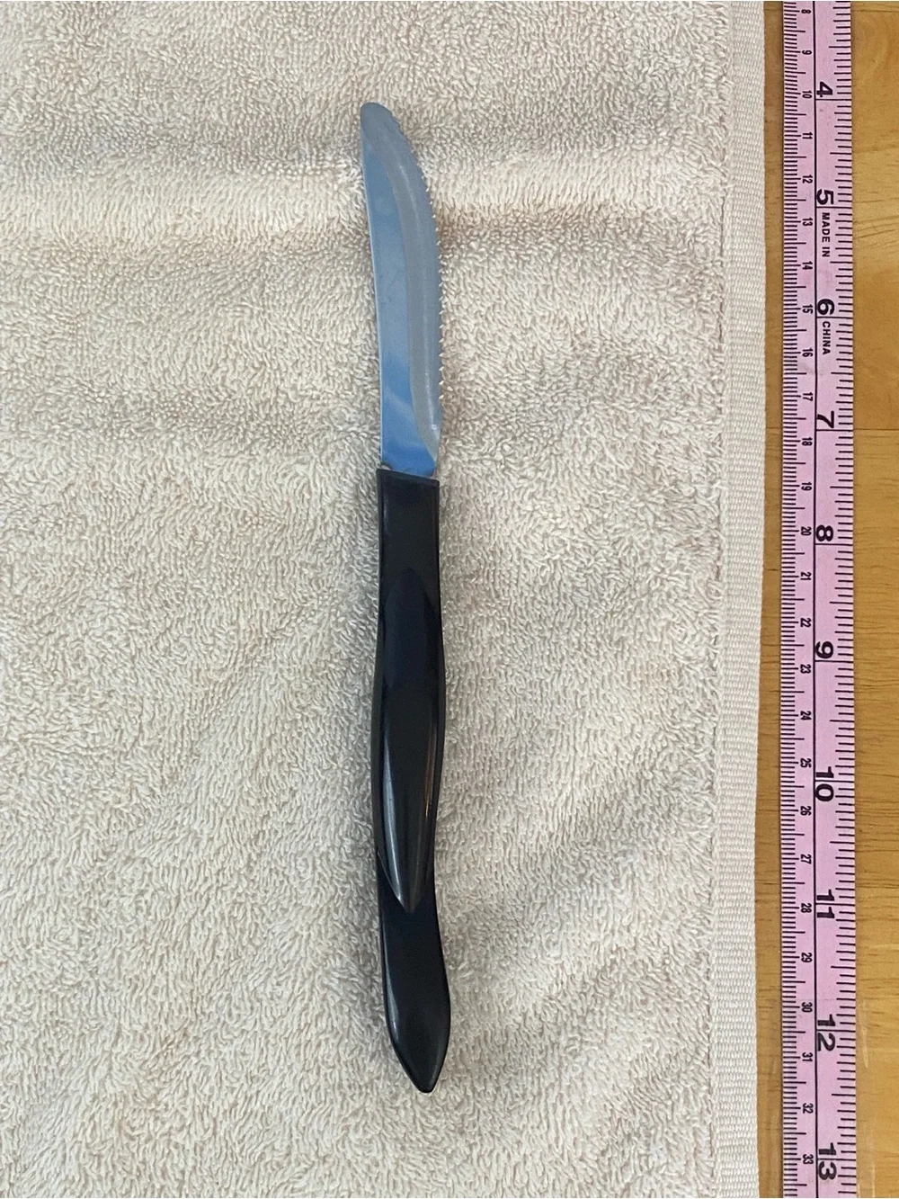 Cutco Black Serrated Table Knife